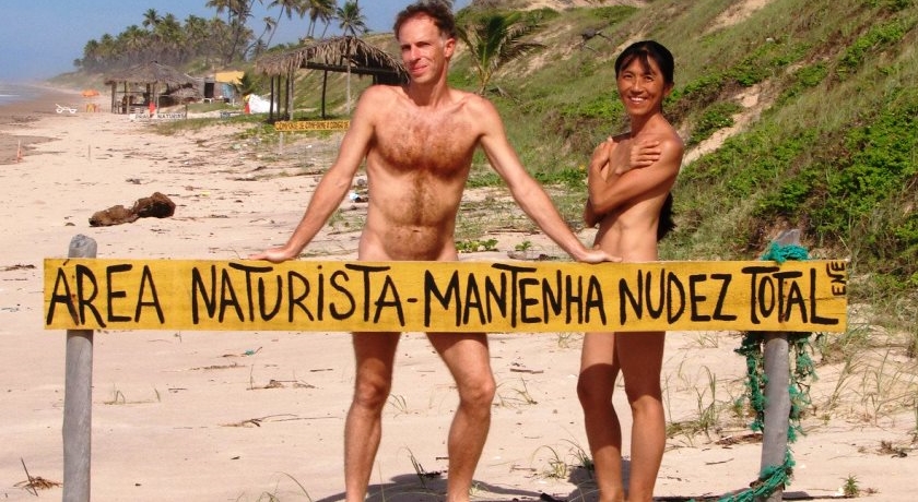 MANUAL DE ETIQUETA: Veja sete dicas de comportamento para frequentar praias de nudismo numa boa