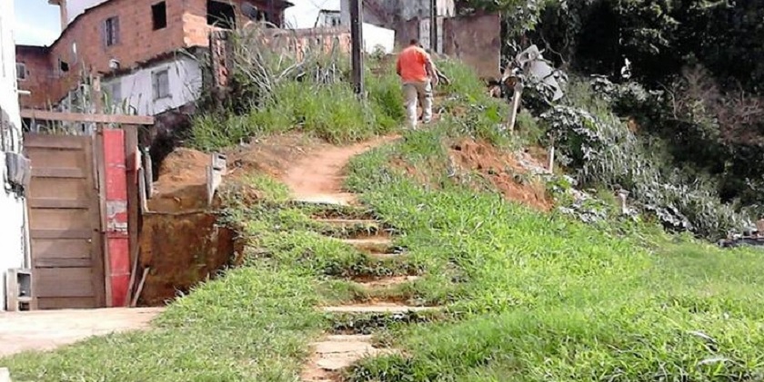 ESCADARIA DA GOMÉIA: Moradores reivindicam melhorias de infraestrutura na região do Bom Juá