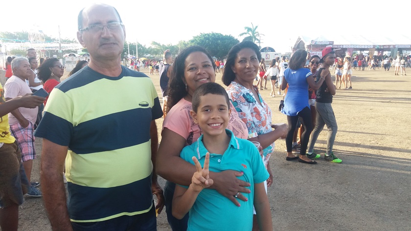 ARRAIÁ TAMANHO FAMÍLIA: Galinho reúne pais, mães, cunhados e&#8230; até sogras na festa junina mais animada da Bahia