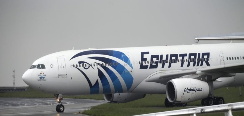 ROTA PARIS-CAIRO: Navio encontra destroços de avião da EgyptAir