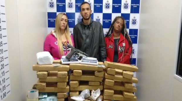 TRÁFICO DE DROGAS: Trio é preso em flagrante portando 80kg de maconha, em Vitória da Conquista