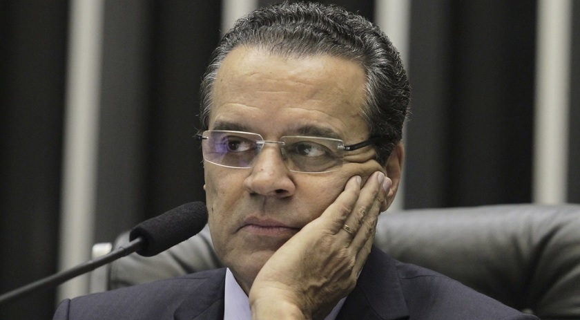 MAIS UM: Henrique Eduardo Alves é o terceiro ministro de Temer a pedir demissão