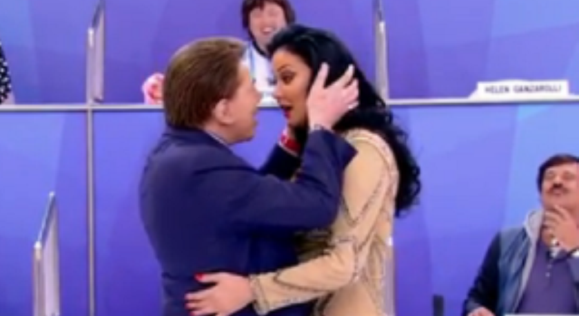 &#8216;MA OE&#8217;: Silvio Santos simula cena romântica com Helen Ganzarolli e modelo revela: ?Meu coração disparou?