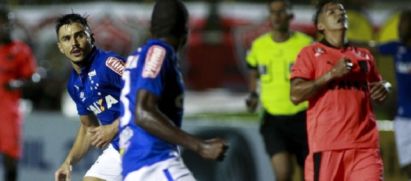 Jogo do Vitória contra o Cruzeiro terá ônibus extras nesta quarta-feira