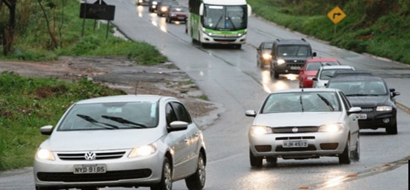 LIGADO NA ESTRADA: Uso do farol baixo em rodovias é obrigatório a partir de hoje