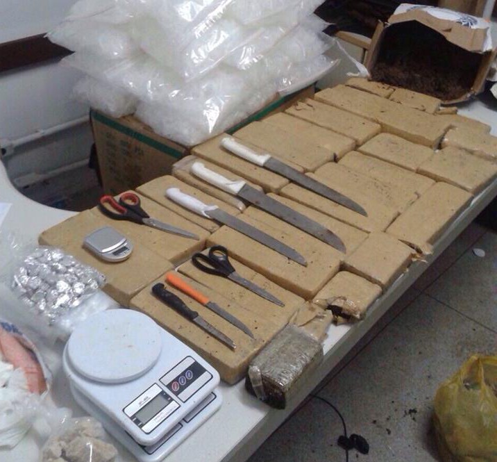 Polícia é recebida a tiros e apreende mais de 11 mil cápsulas de cocaína em Brotas