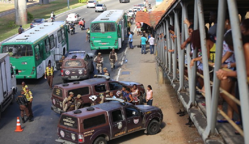 INSEGURANÇA: Em 24 horas, seis ônibus são assaltados na Grande Salvador