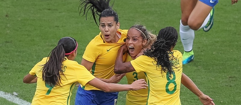 PÉ DIREITO: Seleção brasileira feminina goleia a China na estreia das Olimpíadas 2016