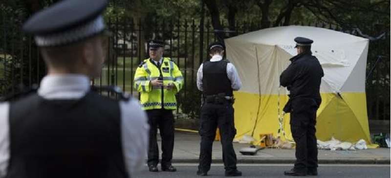 CLIMA DE TERROR: Ataque a facadas em Londres deixa um morto e cinco feridos