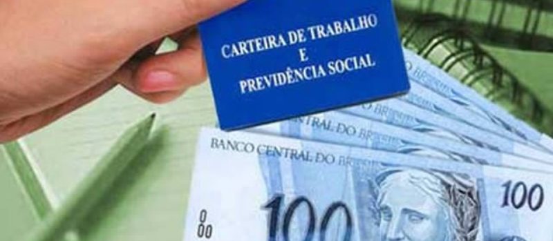 Orçamento prevê salário mínimo de R$ 945,80 no próximo ano