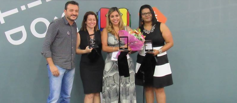 Escritora baiana é premiada durante bienal do livro e considerada a mais lida da Amazon