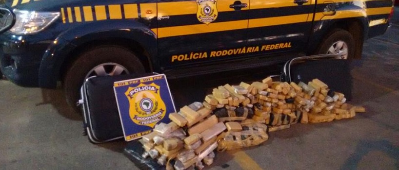 CRIME EM FAMÍLIA: Tio e sobrinho são presos transportando mais de 120 quilos de maconha