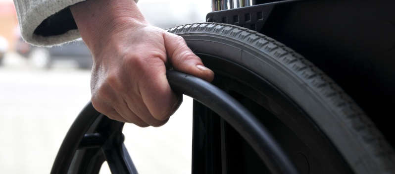 SEM PIEDADE: Homens encapuzados invadem casa e matam paraplégico com mais de 20 tiros em Salvador