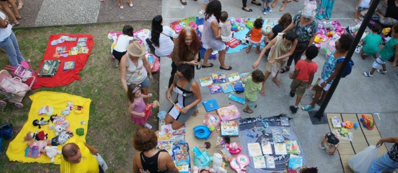 &#8220;SEM CONSUMISMO!&#8221;: Pituba recebe oitava edição da Feira de troca de brinquedos e livros