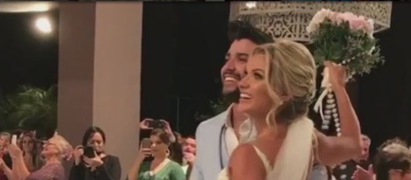 DISSE SIM: Gusttavo Lima e Andressa Suita trocam alianças em cerimônia religiosa; Confira fotos