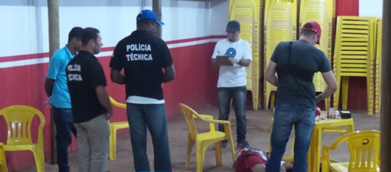 Homem é assassinado com mais de 12 disparos em lanchonete &#8216;lotada&#8217;, em Barreiras