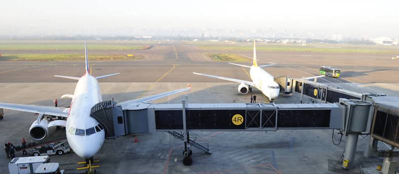 SUSTO NO AR: Duas aeronaves colidem contra pássaros no Aeroporto Internacional de Salvador nesta tarde