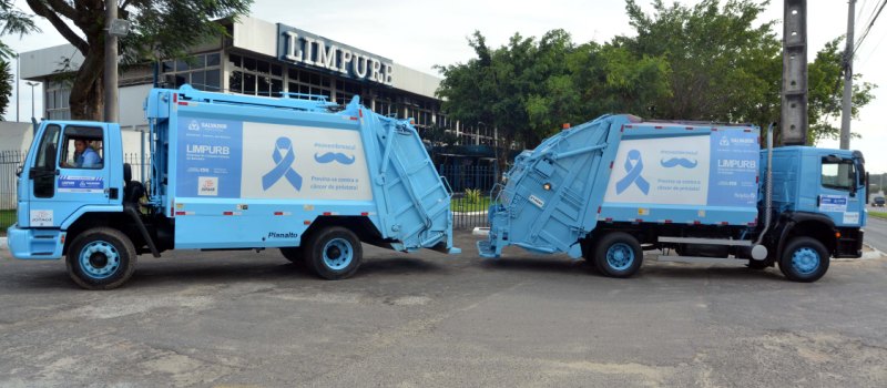 TUDO AZUL: Caminhões do lixo são pintados em apoio à campanha de combate ao câncer de próstata