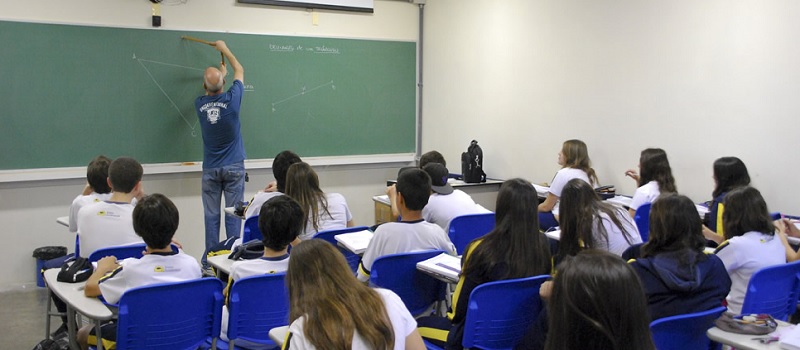 ENSINO SEGREGADO: Educação reforça desigualdades entre brancos e negros, diz estudo