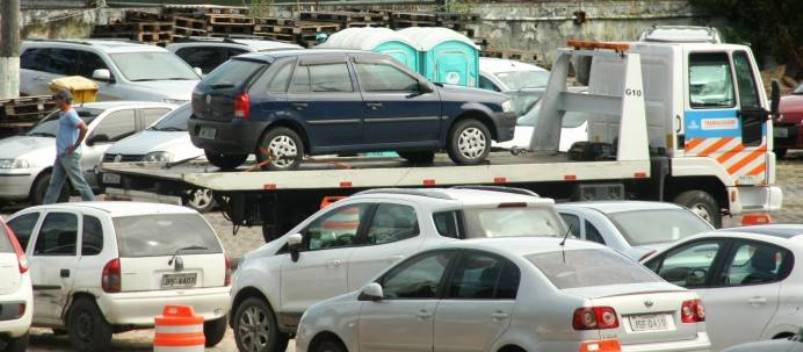 Corpo é encontrado no pátio de carros apreendidos da ...