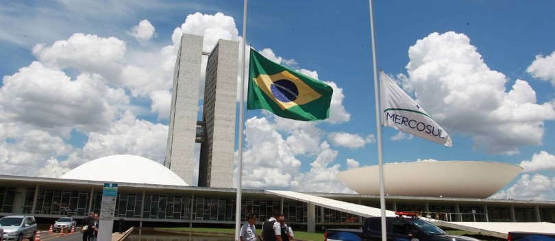 LUTO OFICIAL: Presidência decreta luto oficial por três dias por tragédia da Chapecoense