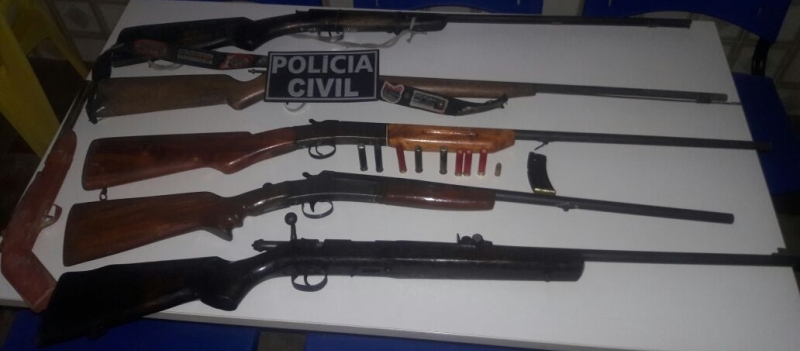 CRIME HEREDITÁRIO: Pai e filho são presos por vender armas no interior da Bahia