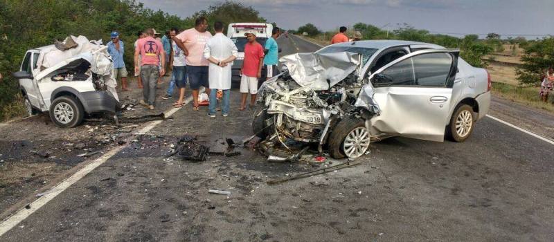 IMPACTO FATAL: Batida entre dois veículos deixa uma pessoa morta na Estrada do Feijão