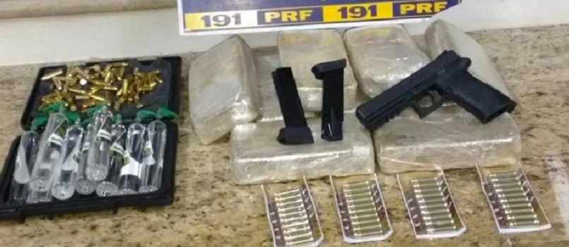 TERCEIRA IDADE NO CRIME: Idosa é presa com drogas, arma e munições no sudoeste da Bahia