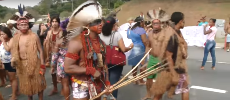 SEM MORAL: Após 9h de protesto, índios liberam BR-101 pois órgão &#8216;esquece&#8217; de negociar com manifestantes