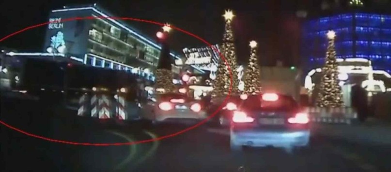 TRAGÉDIA: Vídeo mostra caminhão invadindo feira de Natal em Berlim; Confira!