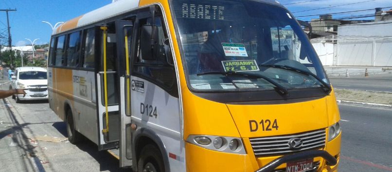 DORIVAL CAYMMI: Motorista é baleado durante discussão em van de transporte alternativo