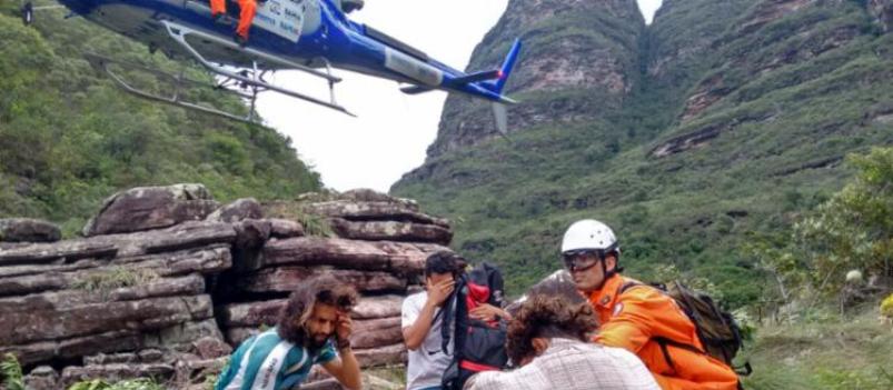 LENÇÓIS: Após passar mal em trilha, turista é resgatado por helicóptero do Corpo de Bombeiros