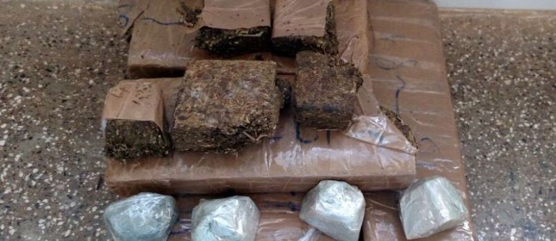 Mulher e homem são presos com mais de 4,5 quilos de maconha e pedras de crack na Bahia