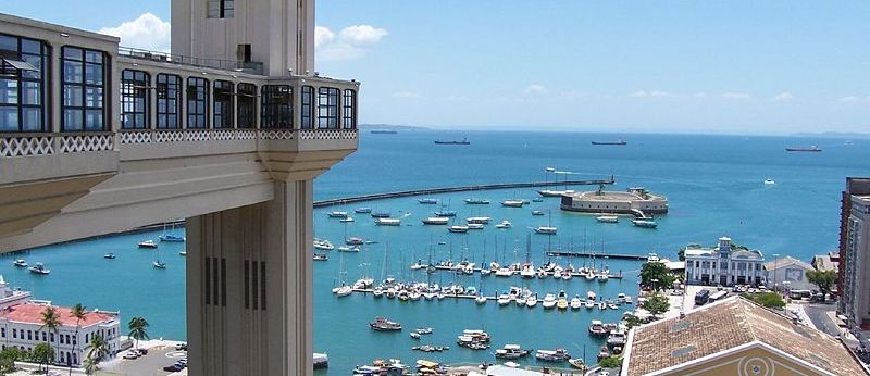 A cidade de Barreiras desceu inteira pelo Elevador Lacerda no réveillon de Salvador; Entenda