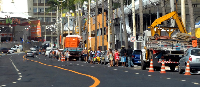 Carga e descarga para estruturas do Carnaval liberadas a partir de amanhã