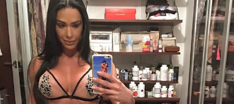 TOMBO!: Gracyanne Barbosa posta foto com lingerie transparente e recebe elogios na web