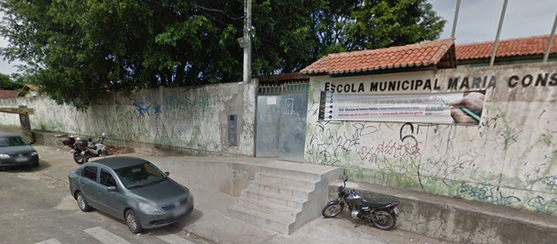 CHUVA DE BALAS: Homem é morto com vários tiros na porta de escola municipal em Salvador