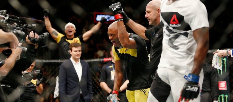 FIM DO JEJUM: Após quatro anos sem vitórias, Anderson Silva vence luta contra Derek Brunson no UFC