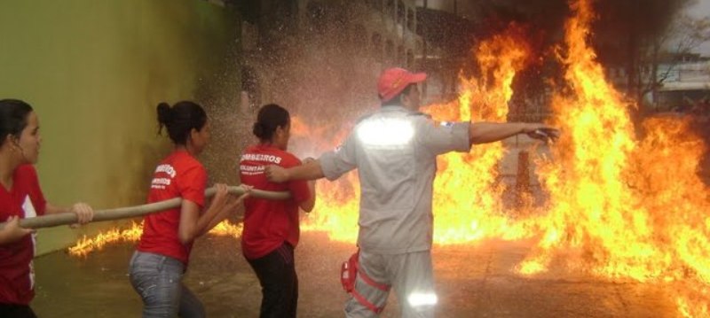 Aluna morre após passar mal em aula de curso para bombeiro civil em Simões Filho