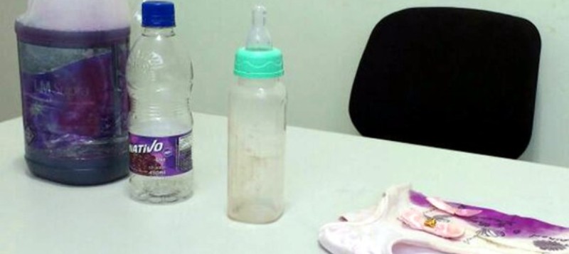 Avó confunde suco com produto de limpeza, dá a neta e bebê morre