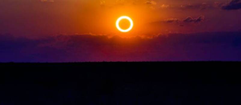 Domingo quando estiver embriagado no Carnaval não ache que o mundo está acabando. Vai ter eclipse