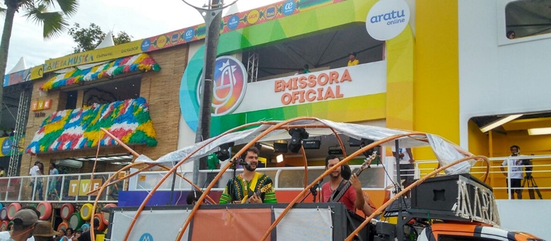 MAIOR FURDUNÇO: Festa começa no Campo Grande com trios independentes e muito agito; Veja