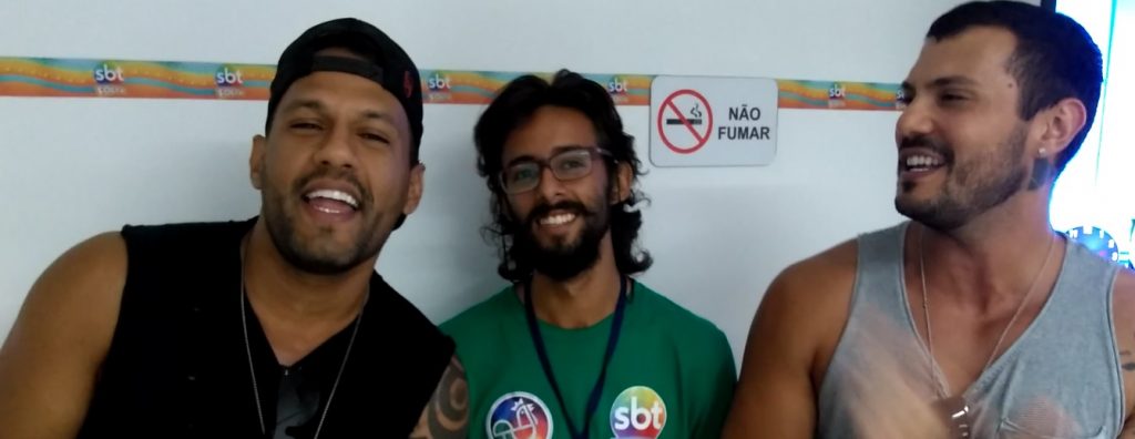 No estúdio da SBT, dupla sertaneja Maykow e Bruno fala sobre &#8220;Eu Tô Com Ismo&#8221;, seu primeiro hit