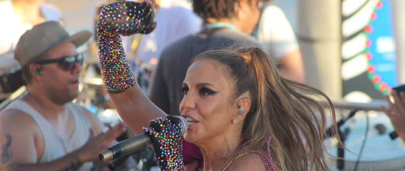 GARANTIDO: &#8220;Vou estar aí no Galinho&#8221;, diz Ivete durante passagem no estúdio do SBT Folia