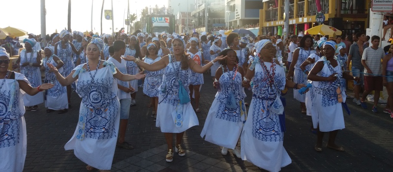 A RESISTÊNCIA É FEMININA: Filhas de Gandhy enchem a avenida de axé e de luta por emancipação