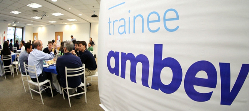 OPORTUNIDADE: Ambev abre vagas para trainees com salários de R$ 5,8 mil; Confira