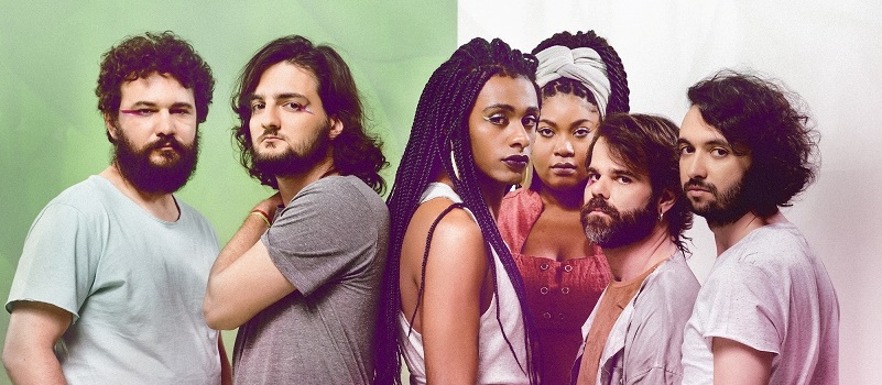 Liniker e os Caramelows voltam a Salvador com show na Concha