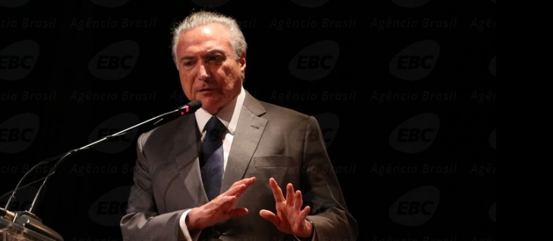 O SALVADOR DA PÁTRIA: Temer diz que só reforma pode tirar Previdência do colapso