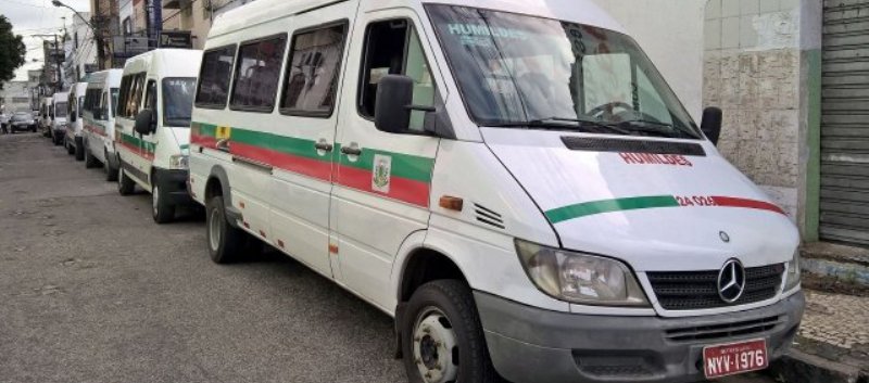 FEIRA: Bandidos assaltam van do transporte alternativo e sequestram motorista e cobrador