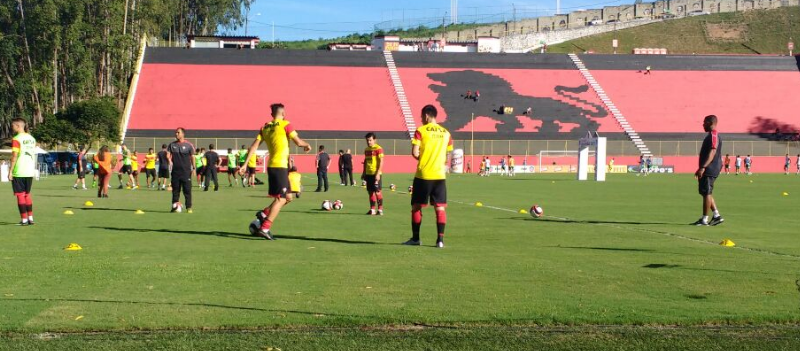 SURRA: Vitória goleia o xará de Conquista e vai enfrentar o Bahia na final do Campeonato Baiano